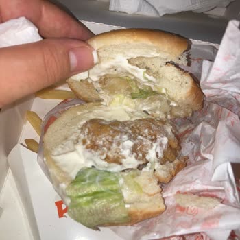 Popeyes Hamburger Ekmeği Ve Tavuğu