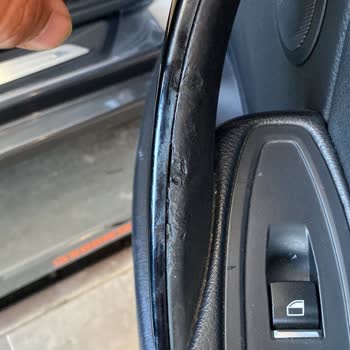 BMW F30 Kasa Aracımın Kapı Kolları Eriyor