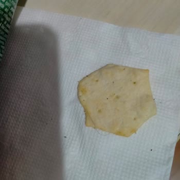 Ülker Kraker İçindeki Kıl