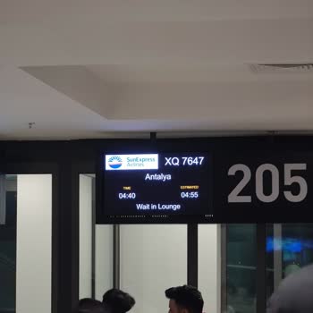 Sunexpress 15 Saat Uçak Kaldırmadı