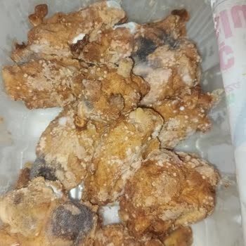 BİM Küflenmiş Kanat Tavuk Satışı