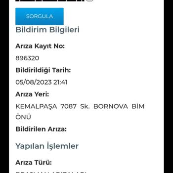 İzmir Büyükşehir Belediyesi Asfalt Altından Temiz Su Dışarı Çıkıyor