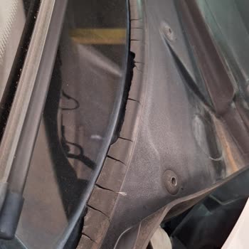 BMW 116i Cam Fitili Aşınması/kopması