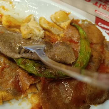 Baydöner Kötü Ve Kuru Yemek