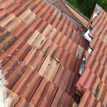 Armut Bir İnşaat Firmasıyla Yaşanan Çatı Yapımı Sorunu