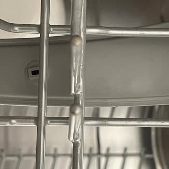 Siemens İQ700 Serisi Bulaşık Makinesinde Sepetlerde Paslanma Sorunu