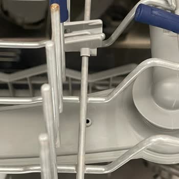 Siemens İQ700 Serisi Bulaşık Makinesinde Sepetlerde Paslanma Sorunu