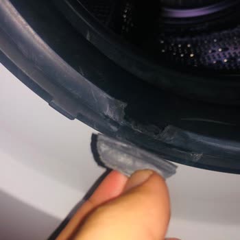 Bosch Marka Çamaşır Makinesi- Körük Lastiği Yırtılması