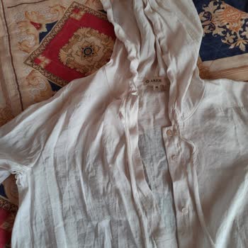 Aker Mağazacılık Aker'den Aldığım Kabın Kumaşı Yırtılıyor Çürük.