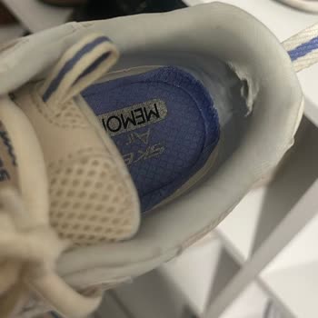 Skechers Bir Ayda Yırtık Deformasyon