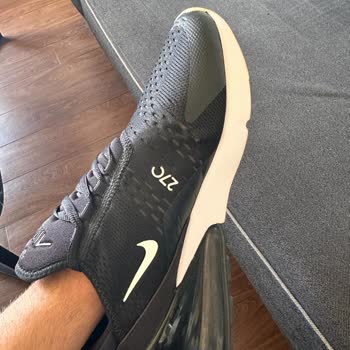 Sneaks Up Ayıplı Ürün Ve Ayakkabı Kültürü