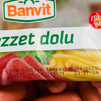 Banvit Sosis İçinde İğrenç Bir Şeyler Var