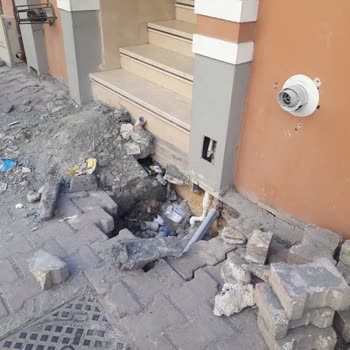 İbb - İstanbul Büyükşehir Belediyesi İSKİ'nin Kazdığı Yapmadığı Çukur