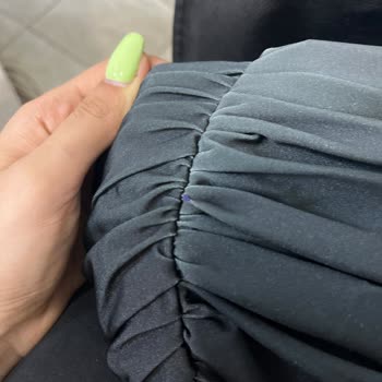 Mertçe Giyim Ürünün Hak Etiği Değerde Bir Kalitesi Yoktu Ve Üstüne Kalemle Boyandı