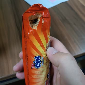 Eti Gıda Ambalaj Yırtık Ve İçindeki Ürün Yenilmiş.