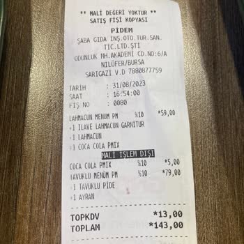 Pidem Restaurant Kola Diye Adlandırılan Sıvı