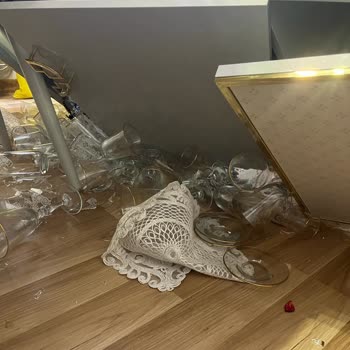 Bellona'dan Almış Olduğum Yemek Konsolunun Ayağının Kırılması