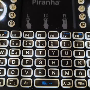 Piranha 2385 Mini Işıklı Klavye Durduk Yere Çalışmaz Oldu
