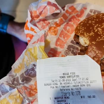 Burger King Isırılmış Hamburger Satmaya Başlamış. (Paket Servisten)