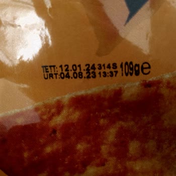 Doritos Peynirli Tako İçinden Islanmış Ve Cips Çıkması