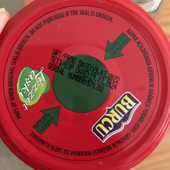 Burcu Haşlanmış Nohuttan Saç Çıktı