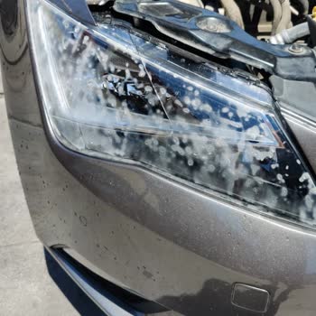 Auto King Bozuk Taktıkları 35 Bin Liralık Sözde Sıfır Farı Değiştirmiyorlar