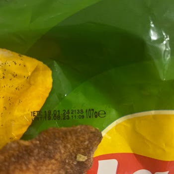 Lays Paket İçerisinden Çıkan Bozuk Veya Yanık Yenilemeyecek Cisim
