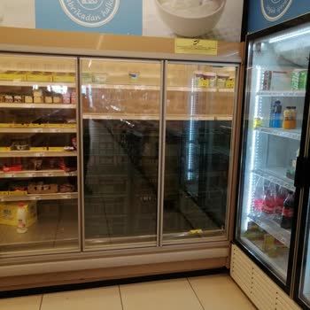 Şok Marketler Şok AVM Çalışanının Akıl Almaz Davranışı