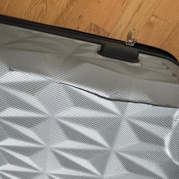 SunExpress Hava Yolları Bavul Kirik Valiz Kirik