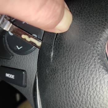 Toyota Airbag Te Yırtılma Var