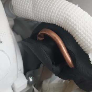 Sharp Klimanın İlk Takılma Esnasında Bakır Borunun Zarar Görmesi