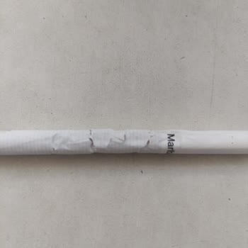 Philip Morris Sigara Paketinden Çıkan Kırık Sigara