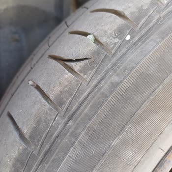 Otorapor Lastikler Yarık Ve Expert Görmedi