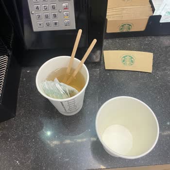 Starbucks Coffee Kahve Değil Kahve Hayali Satıyorlar Yardım.