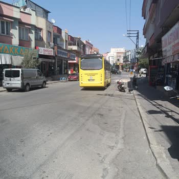 Gaziantep Büyükşehir Belediyesi Geçiyorum Deyip Başka Durakta Bıraktı