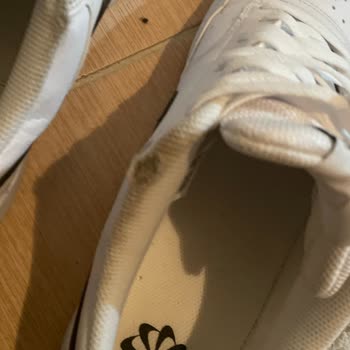 Armada AVM Nike Store Defolu Ürün Satıp İade Almıyor