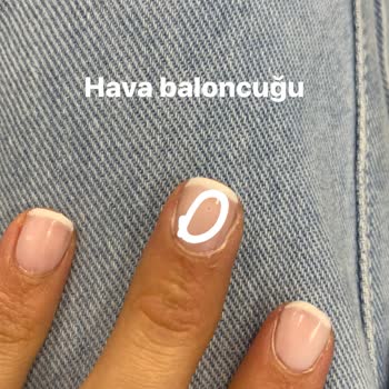 Başak Aktay Güzellik Özensiz Oje Sürülüyor