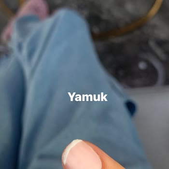 Başak Aktay Güzellik Özensiz Oje Sürülüyor