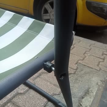 A101 Alınan Sandalye Kırık