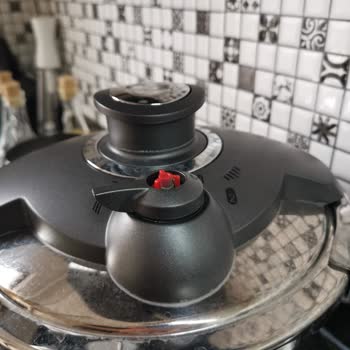 Korkmaz Mutfak Eşyaları Düdüklü Tencere Seti Hava Kaçırma Sorunu