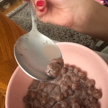 Nestle Nesquik Mısır Gevreğinden Böcek Çıktı!