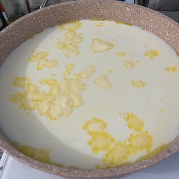 Ala Süt Sütünün İçinden Yağ Parçaları Çıktı