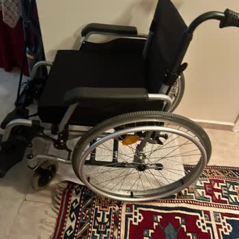 Wollex Marka Tekerlekli Sandalye