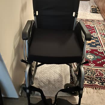 Wollex Marka Tekerlekli Sandalye