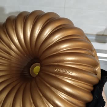 Karaca Yapıştırmaz Dedikleri Kek Kalıbı Yapıştırıyor