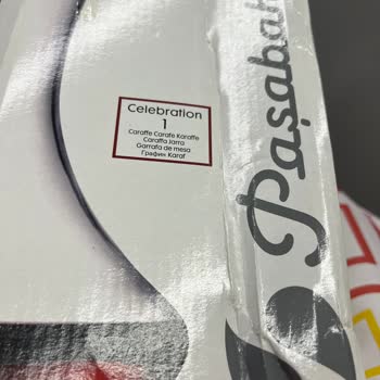 Metroport AVM Tedi Çalışanı Esmer- Gözlüklü E**'NIN Sözde İyi Niyeti!