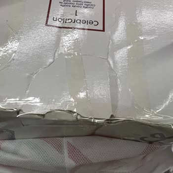 Metroport AVM Tedi Çalışanı Esmer- Gözlüklü E**'NIN Sözde İyi Niyeti!