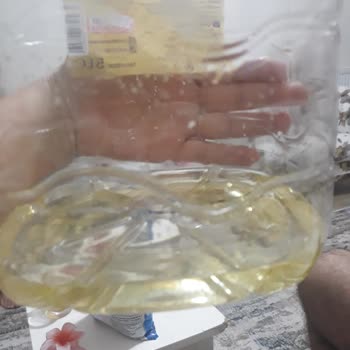 Carrefour Sıvıyağ Kötü Kokuyor Ve Dibi Beyaz Baloncuk Şeklindeydi
