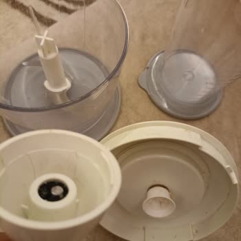 Sinbo Blender Kalitesiz Ve Hemen Kırılıyor