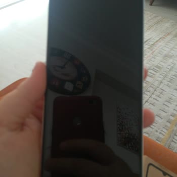 Reeder Telefon Dönüp Kapanıyor